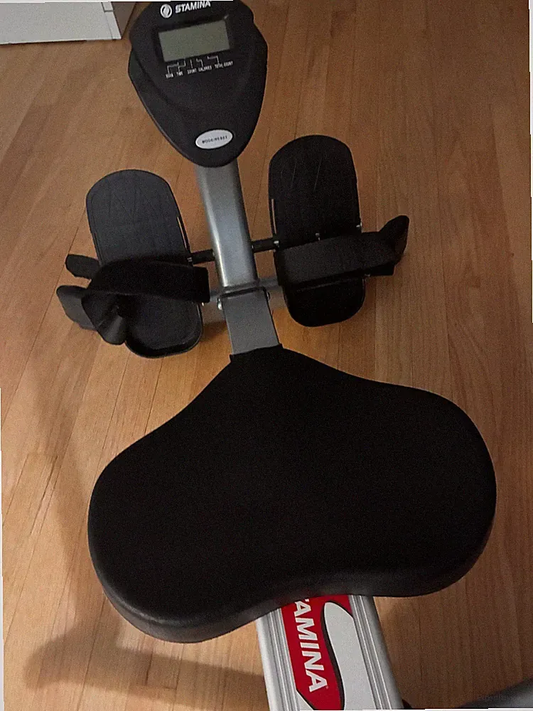 BARGAIN ROWING MACHINE: Stamina BodyTrac Glider