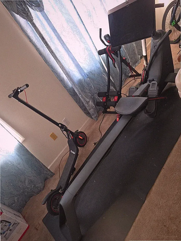 Black Rowing Machine Adjustable Seat Large Display Monitor Home Gym Equipment