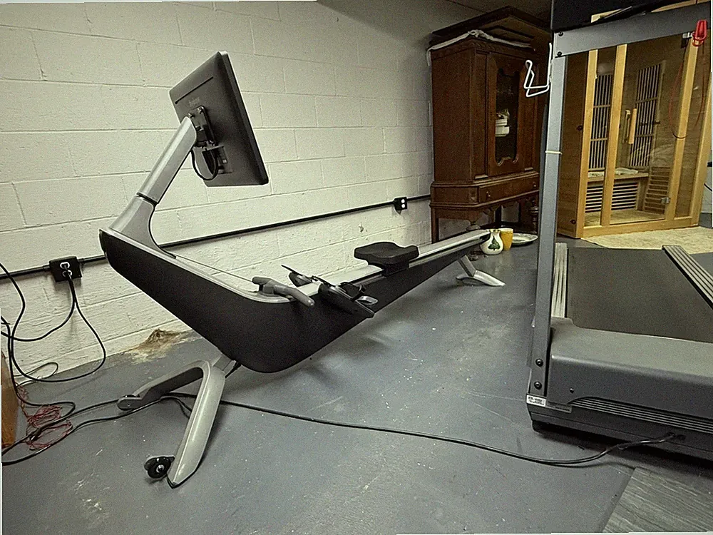 Hydrow Rower - Barely Used Rowing Machine In Excellent Condition - Local Pickup