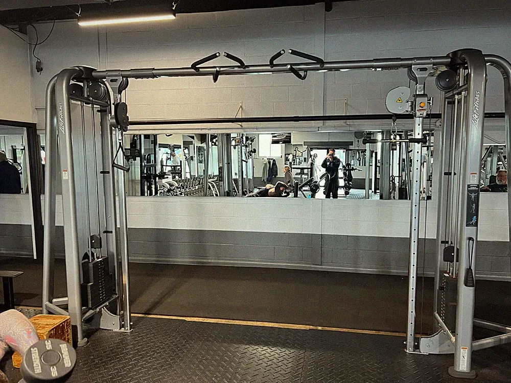 Life Fitness Adjustable Cable Crossover Signature Series