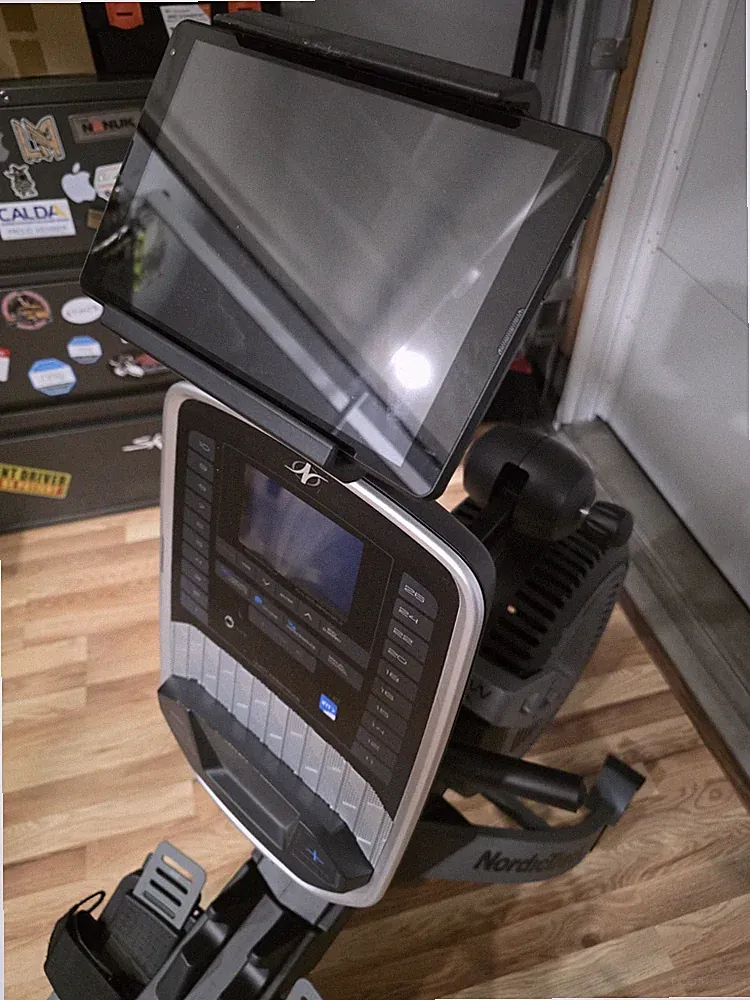 NordicTrack Rower RW500, barely used. no issues