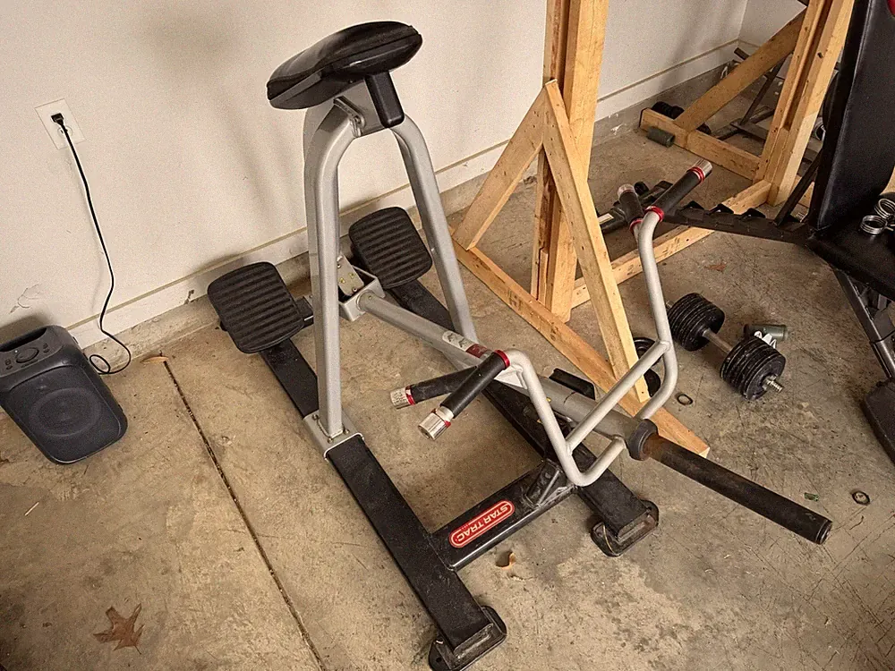 Star Trac W-6 Ergonomic Rowing Strength Machine Silver Black 160 lbs Commercial