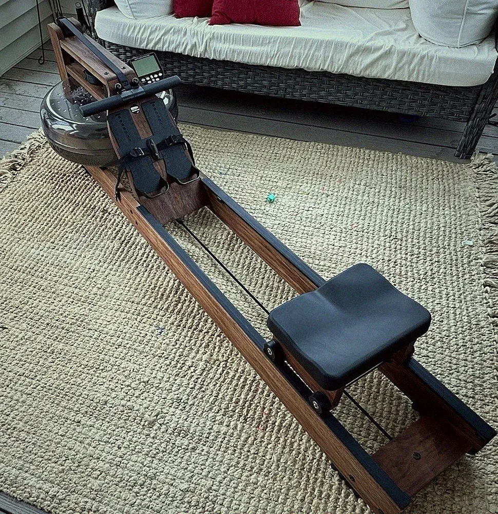 WaterRower Classic – Solid Black Walnut – S4 Monitor – Excellent Condition